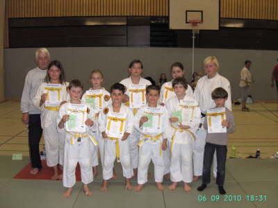 Montag 06.09.2010. �berreichung der Kyu-Urkunden und P�sse in der WBG Sporthalle K�ln-H�henhaus.