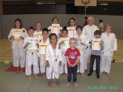 Montag 06.09.2010. �berreichung der Kyu-Urkunden und P�sse in der WBG Sporthalle K�ln-H�henhaus.