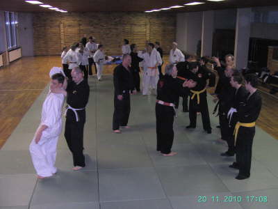 Samstag, 20.11.10. BCK JJ Landeslehrgang im Dojo K�ln-Buchforst.