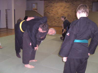 Samstag, 28.11.09. Verbandsoffener SV Landeslehrgang. Wurftechniken in Jujutsu. Mit Dieter Lindner 7. Dan und Johannes Freihoefer 4. Dan.