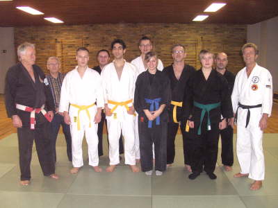Samstag, 28.11.09. Verbandsoffener SV Landeslehrgang. Wurftechniken in Jujutsu. Mit Dieter Lindner 7. Dan und Johannes Freihoefer 4. Dan.