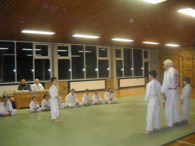 Dienstag, 21.12.2010. Judo Kyu-Pr�fung und kleines Japanische Turnier sowie kleine Weinachtsfeier in der TH Kopernikusstrasse