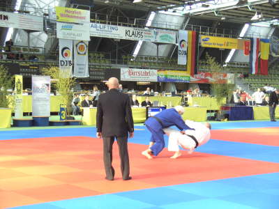 Freitag, 16.11.07. 1. Kampftag. Europa Meisterschaften der Veteranen in Sindelfingen.