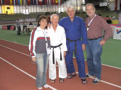 Freitag, 16.11.07. 1. Kampftag. Europa Meisterschaften der Veteranen in Sindelfingen.