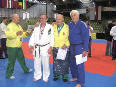 Freitag, 16.11.07. 1. Kampftag. Europa Meisterschaften der Veteranen in Sindelfingen.