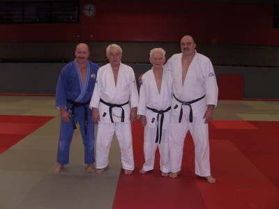 Sonntag, 21.12.08. Individuelles Judo Sonntagsmorgen Training mit Josef Hoos 6. Dan, Pr�sident des NWDK und VizePr�sident des NWJV