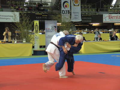 Freitag, 16.11.07. 1. Kampftag. Europa Meisterschaften der Veteranen in Sindelfingen.