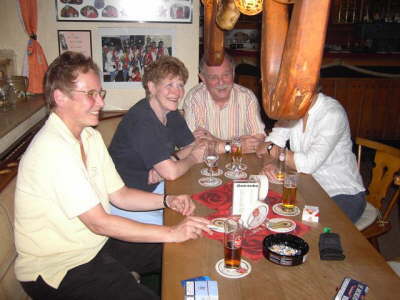 Freitag, 20.06.08. Kleine Feier in der "Fischer Klause", anl��lich der letzten �bungsstunden vor den Sommerferien.